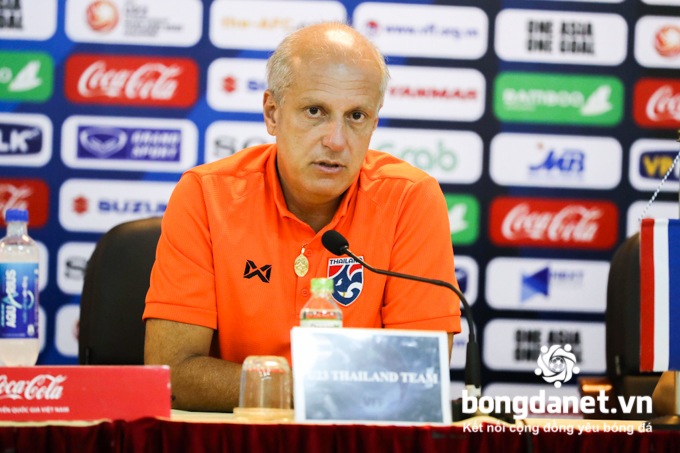 HLV U23 Thái Lan lên tiếng về việc sắp làm thầy của Đặng Văn Lâm