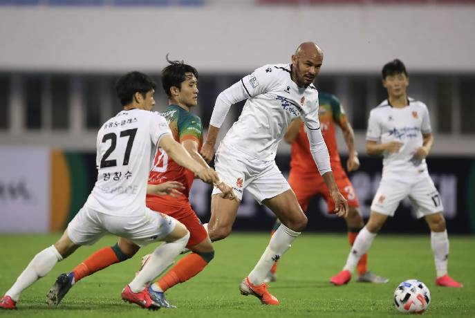 Nhận định, soi k&egrave;o Gwangju vs Gangwon, 14h30 ng&agrave;y 25/5: Lợi thế th&aacute;nh địa