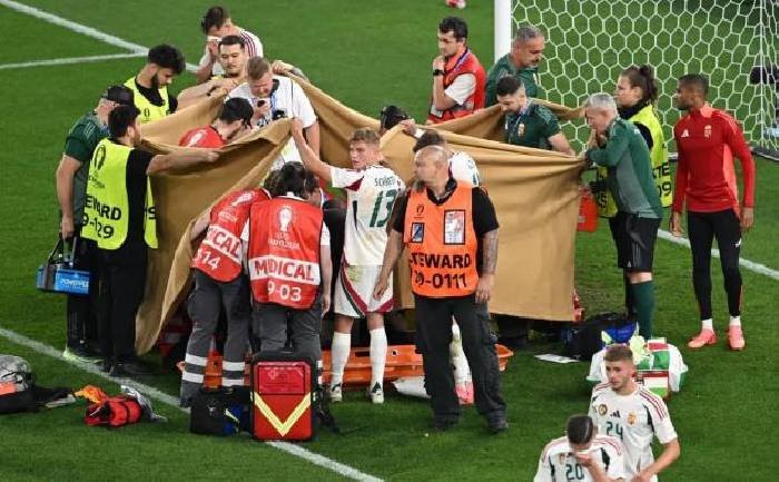 Cầu thủ Hungary qua cơn nguy kịch, gãy xương mặt sau pha va chạm kinh hoàng