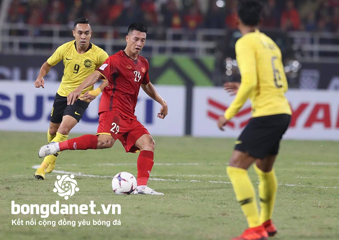 Vòng loại World Cup: Huy Hùng khiến thầy Park lo lắng