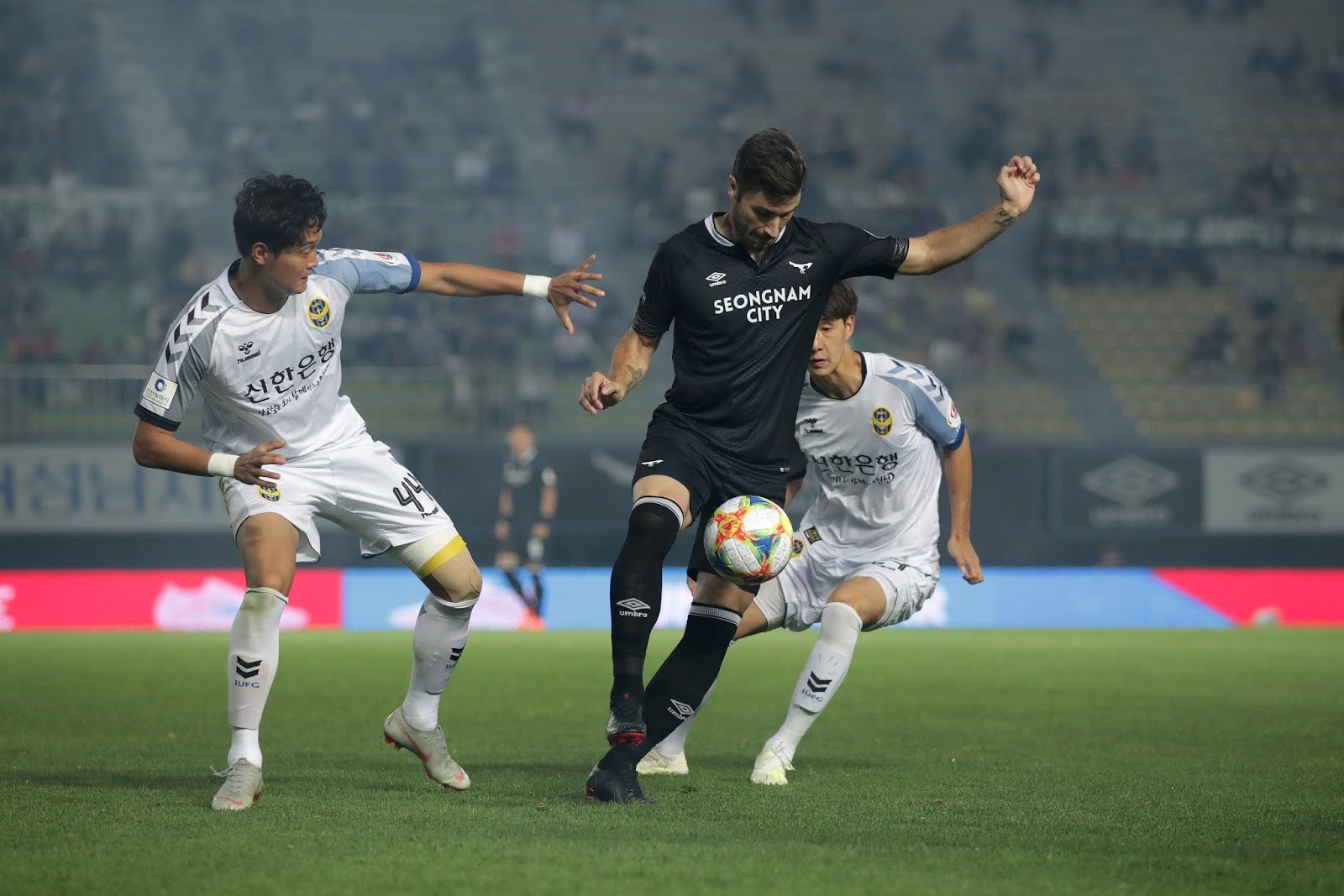 Phân tích tỷ lệ Seongnam vs Gyeongnam, 12h ngày 24/11