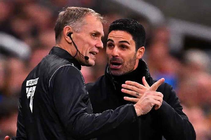 Bị FA tố chỉ trích trọng tài, HLV Mikel Arteta đáp trả cứng rắn