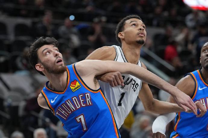 Nhận định bóng rổ Oklahoma City Thunder vs San Antonio Spurs, 02h30 ngày 26/12: Nhà vua đòi nợ