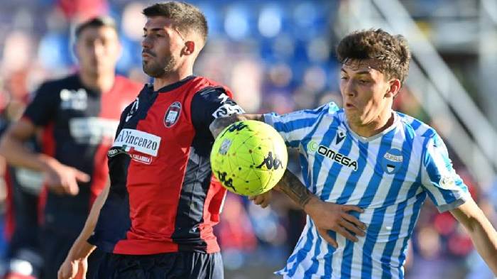 Nhận định, soi kèo Crotone vs Cremonese, 20h00 ngày 25/4