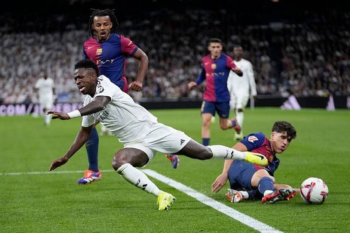 Soi kèo góc Barcelona vs Real Madrid, 3h00 ngày 27/4