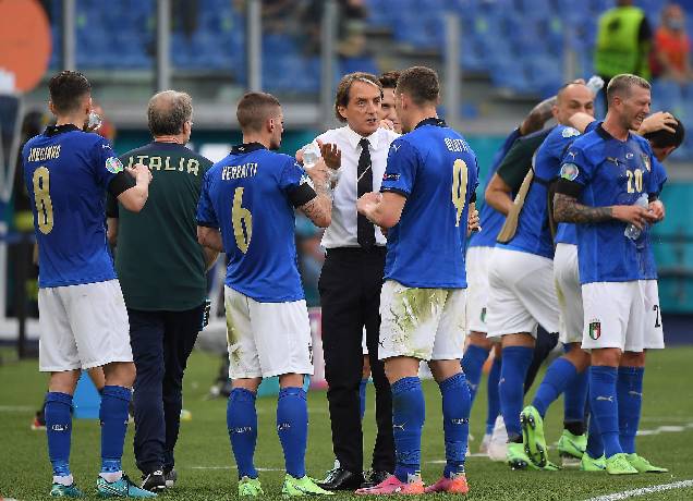 Soi kèo phạt góc Italia vs Áo, 2h ngày 27/6