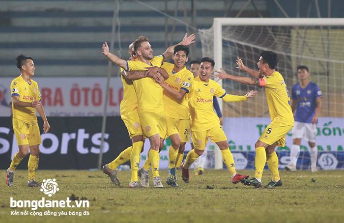 C&aacute;i kết đẹp cho vụ l&ugrave;m x&ugrave;m giữa Nam Định v&agrave; ngoại binh Gramoz