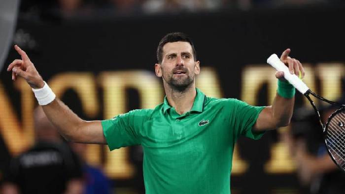 Đối thủ bỏ cuộc, Djokovic được v&agrave;o thẳng tứ kết &Uacute;c Mở rộng 2026