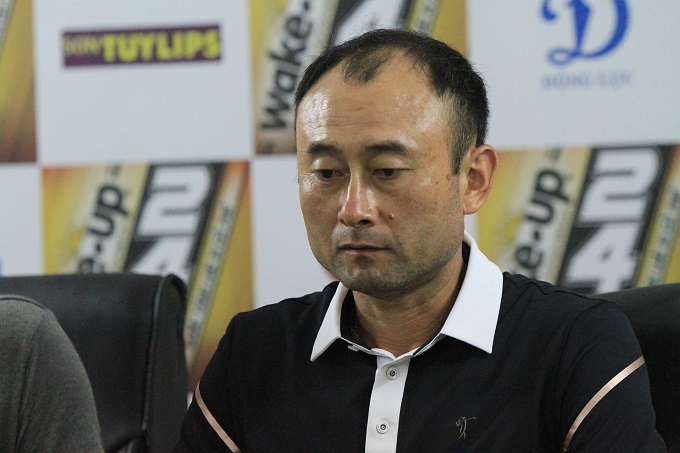 Lần đầu nếm mùi thất bại tại V-League, HLV HAGL nói gì?