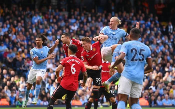 Sao Man United thề làm mọi cách để ngăn Man City giành cú ăn 3