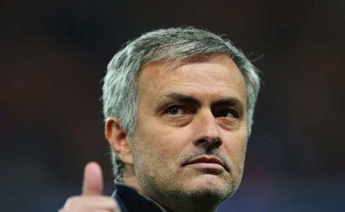 Mourinho chính thức lên tiếng về tin đồn dẫn dắt Newcastle thay Benitez