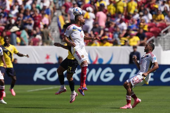 Soi kèo hiệp 1 Venezuela vs Mexico, 8h00 ngày 27/6