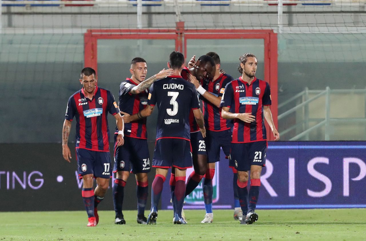 Nhận định Crotone vs AC Milan, 23h00 ngày 27/9
