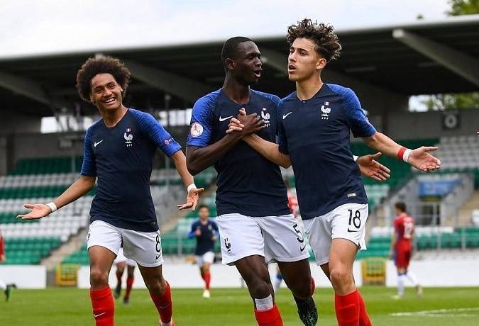 Soi k&egrave;o t&agrave;i xỉu U19 Serbia vs U19 Ph&aacute;p h&ocirc;m nay, 22h ng&agrave;y 26/9