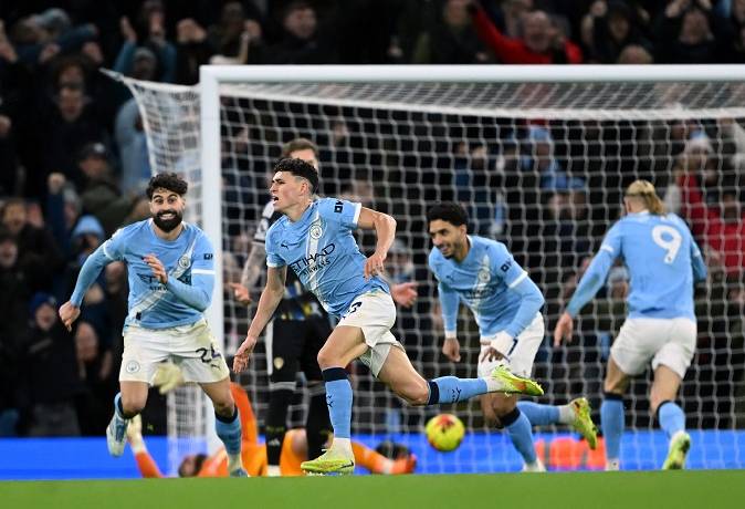 Siêu máy tính dự đoán Leeds vs Man City, 0h30 ngày 1/3