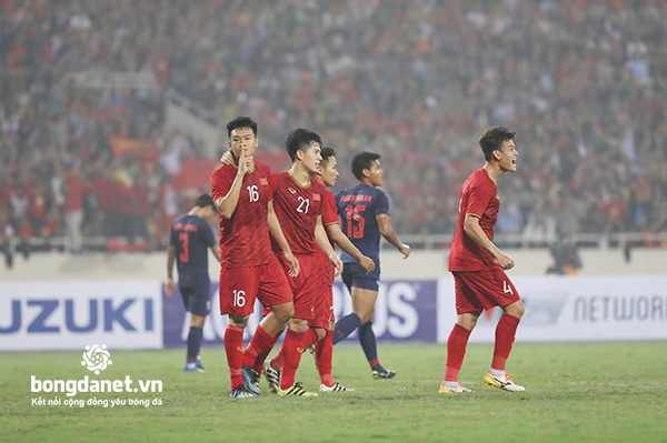 B&aacute;o Trung Quốc thừa nhận sự thật sau khi U23 Việt Nam v&ugrave;i dập người Th&aacute;i