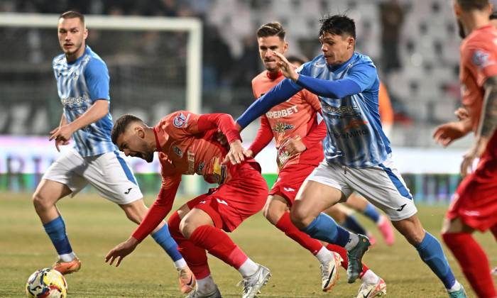 Nhận định, soi kèo Corvinul Hunedoara với Gloria Buzau, 00h00 ngày 29/3: Không thể trả nợ lượt đi