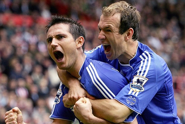 Arjen Robben trở lại kho&aacute;c &aacute;o Chelsea sau 1 năm giải nghệ?