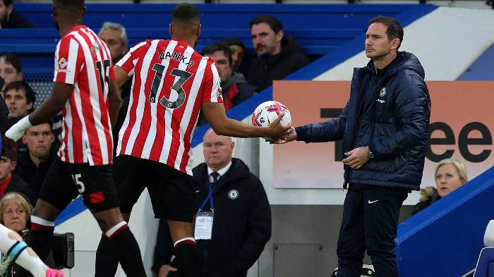 Frank Lampard bị đối thủ mỉa mai vì 'phát kiến' không giống ai