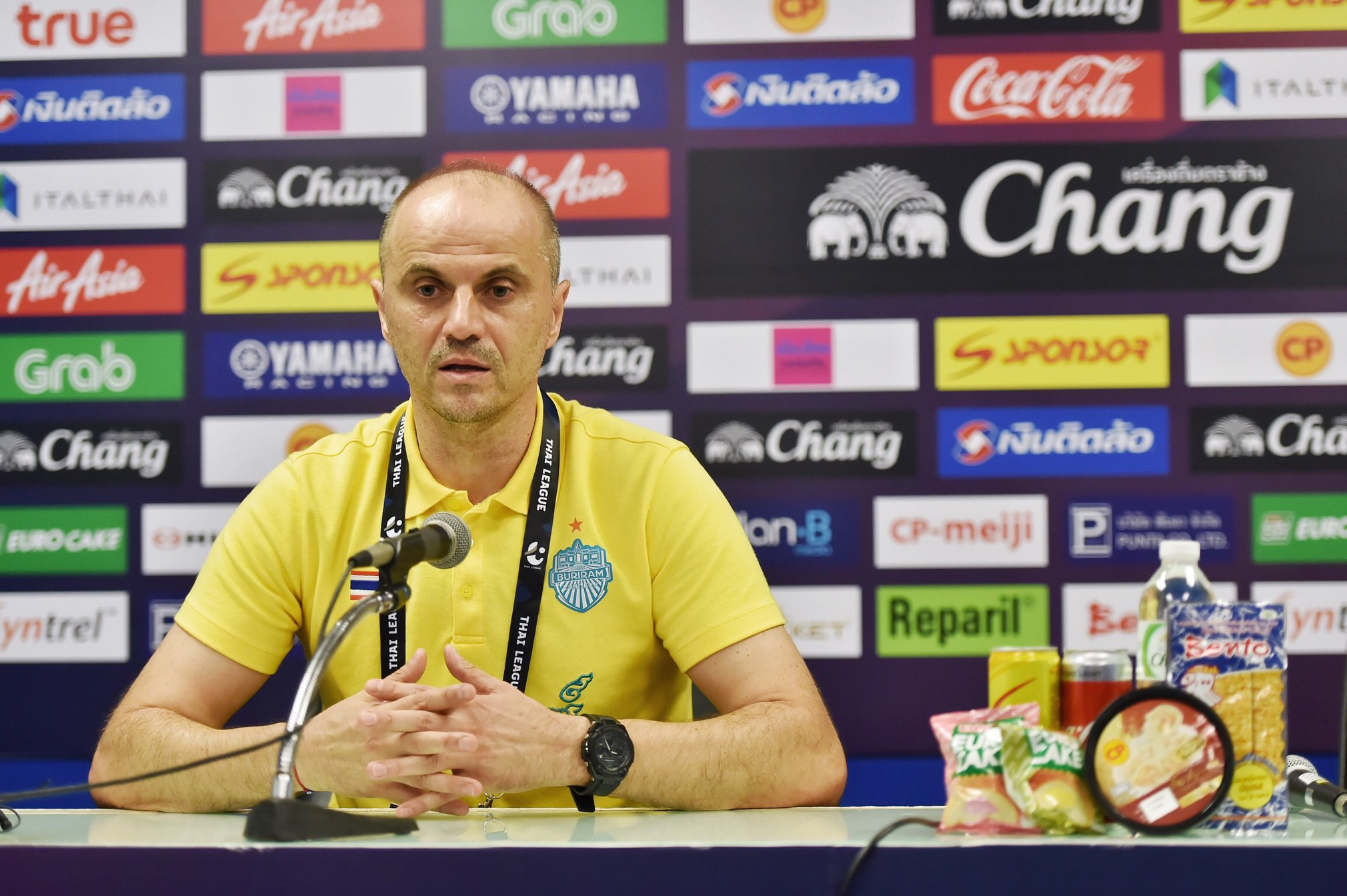 Thầy Xuân Trường nói gì về chiến thắng nghẹt thở trước Muangthong?