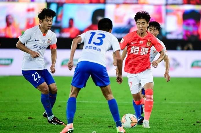 Soi k&egrave;o b&oacute;ng đ&aacute; Trung Quốc h&ocirc;m nay 28/8: Henan vs Guangzhou FC