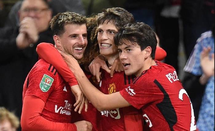 'Tôi sẵn sàng chơi bất cứ vị trí nào M.U cần, kể cả thay Onana'