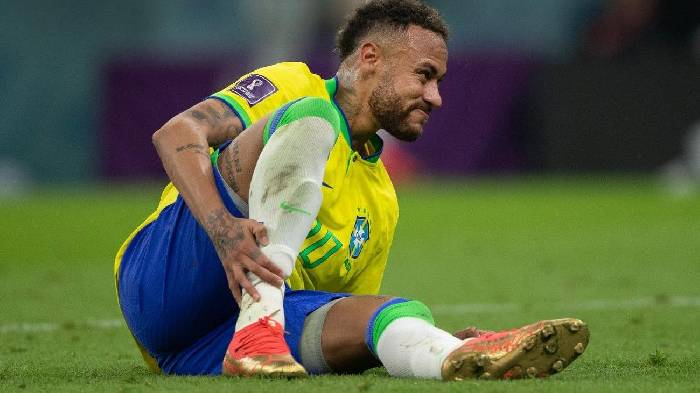 Sao Barca chỉ ra sai lầm lớn nhất trong cuộc đời của Neymar