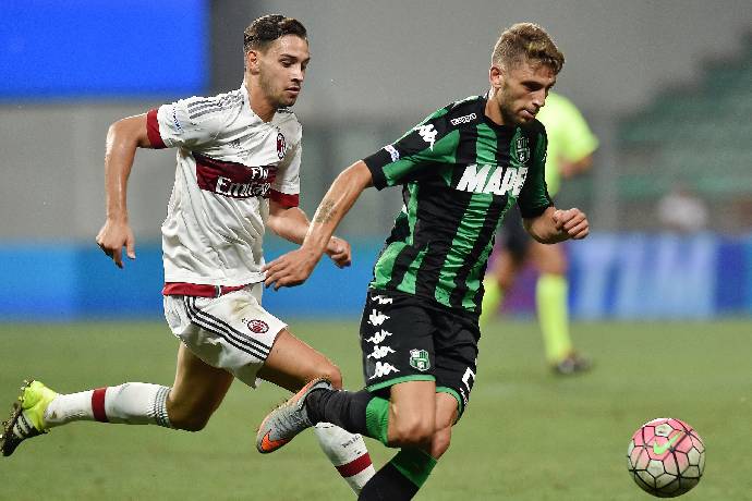 Soi kèo phạt góc AC Milan vs Sassuolo, 18h30 ngày 29/1