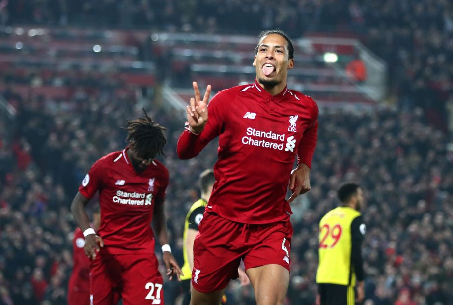 Liverpool phá quỹ lương để giữ chân Van Dijk