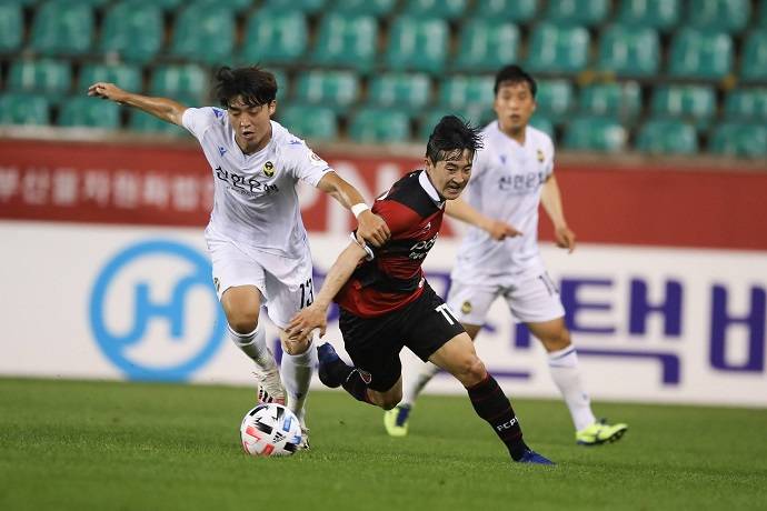 Kèo bóng đá Hàn Quốc hôm nay 28/2: Pohang Steelers vs Incheon Utd