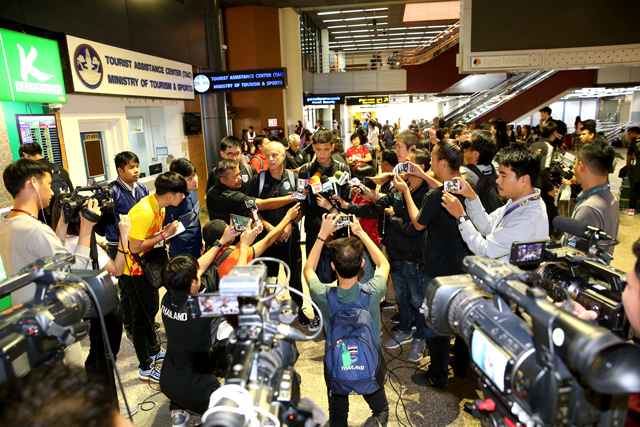 Supachai trần tình về tấm thẻ đỏ ở trận thua Việt Nam