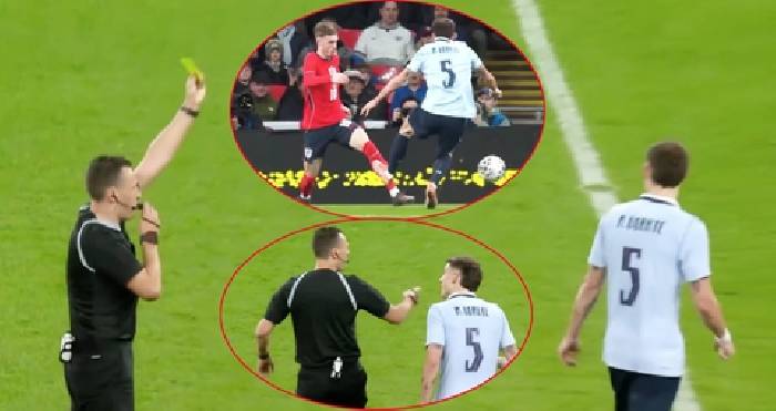 Ngôi sao MU nhận 2 thẻ vàng nhưng vẫn thoát thẻ đỏ