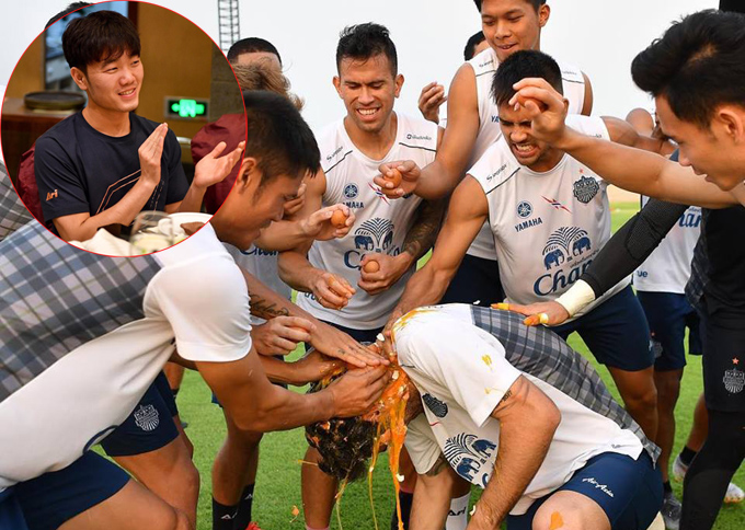 Xuân Trường đón màn sinh nhật khủng khiếp trên đất Thái