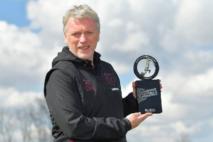 HLV David Moyes và Harry Kane được vinh danh ở London