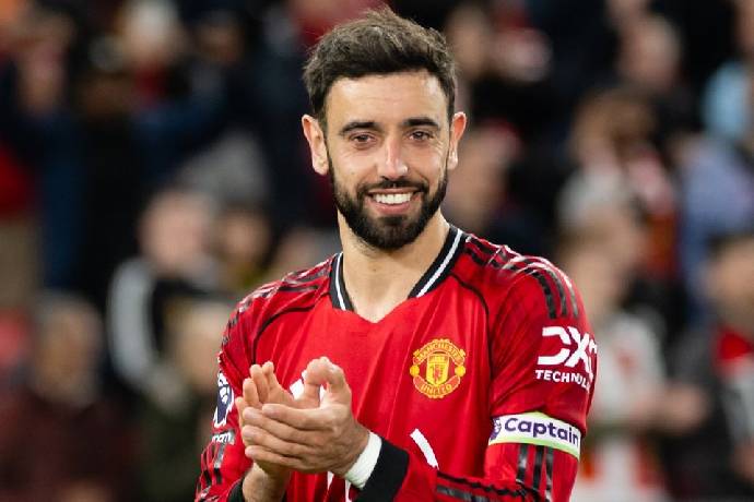 Bruno Fernandes cân bằng thành tích của Ronaldo ở MU