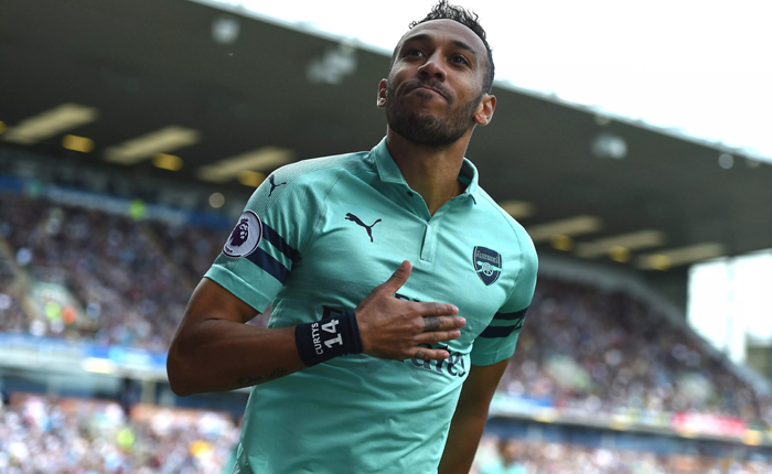 MU g&acirc;y sốc: Đưa Aubameyang về thay Lukaku