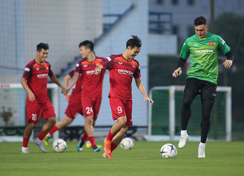 Tin bóng đá đội tuyển Việt Nam ngày 28/8: Văn Toàn lên chức