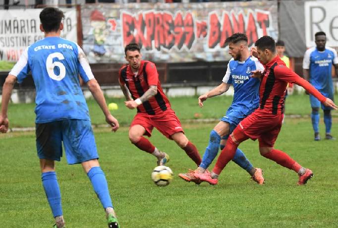 Nhận định, soi k&egrave;o Cetate Deva vs Gloria Buzau, 21h30 ng&agrave;y 29/8