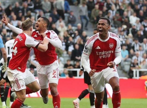 Siêu máy tính dự đoán Arsenal vô địch Ngoại hạng Anh