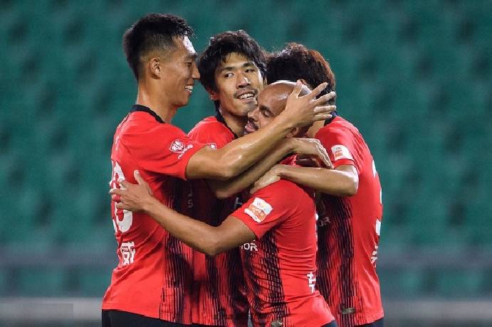 Soi k&egrave;o phạt g&oacute;c Guangzhou City vs Shanghai Port, 19h00 ng&agrave;y 29/12