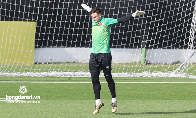 Tiết lộ thời điểm Đặng Văn L&acirc;m ra mắt CLB Muangthong United