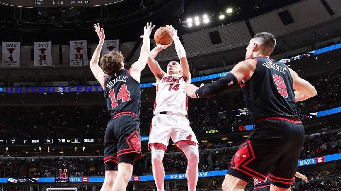 Nhận định b&oacute;ng rổ Chicago Bulls vs Miami Heat, 08h00 ng&agrave;y 30/1: 2 kẻ ph&oacute;ng kho&aacute;ng