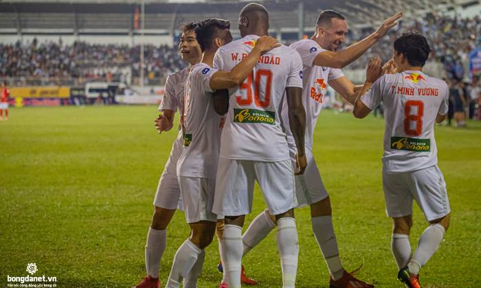 Sau 16 năm, HAGL mới dẫn đầu bảng xếp hạng V.League hai v&ograve;ng li&ecirc;n tiếp