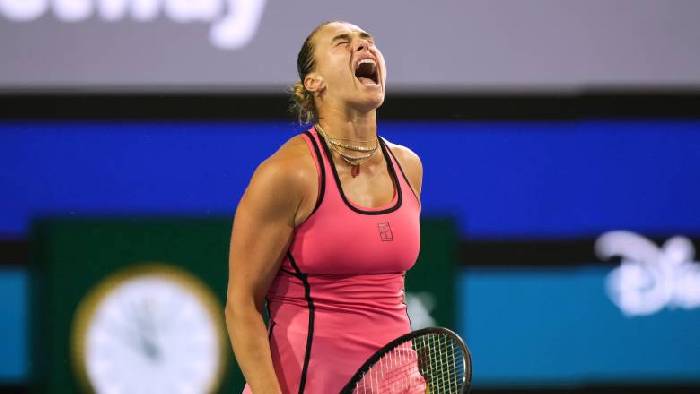 Sabalenka xin lỗi v&igrave; h&agrave;nh vi khiếm nh&atilde; với kh&aacute;n giả ở trận chung kết Miami Open