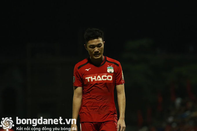 Xu&acirc;n Trường 'ph&aacute; n&aacute;t bươm' V.League, người Th&aacute;i thi nhau v&ograve; đầu tiếc rẻ