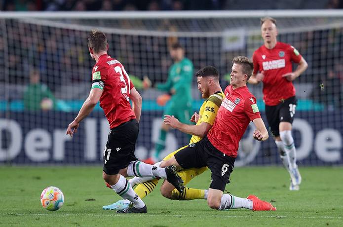Soi kèo phạt góc Hannover vs Elversberg, 18h ngày 29/7