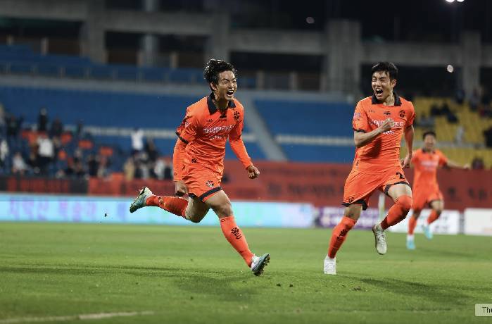 Nhận định, soi kèo Gangwon vs Pohang, 17h30 ngày 30/8: 3 điểm xa nhà
