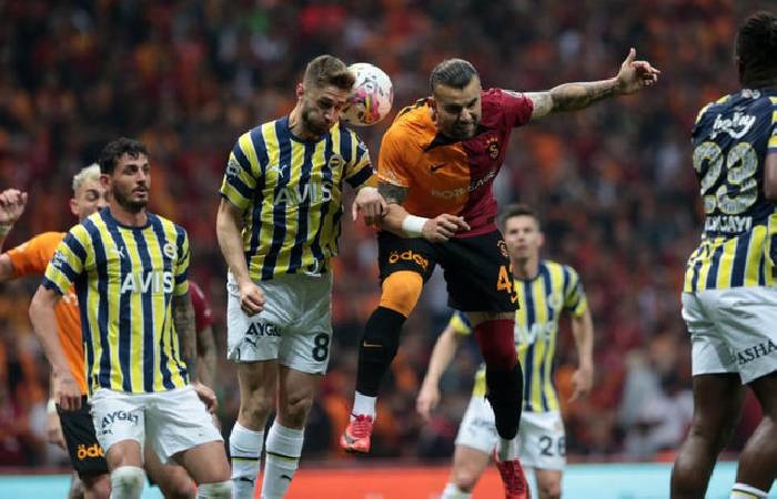 Soi kèo phạt góc Galatasaray vs Fenerbahce, 0h45 ngày 30/12