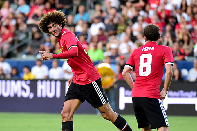 Man United c&oacute; nguy cơ chảy m&aacute;u nh&acirc;n sự