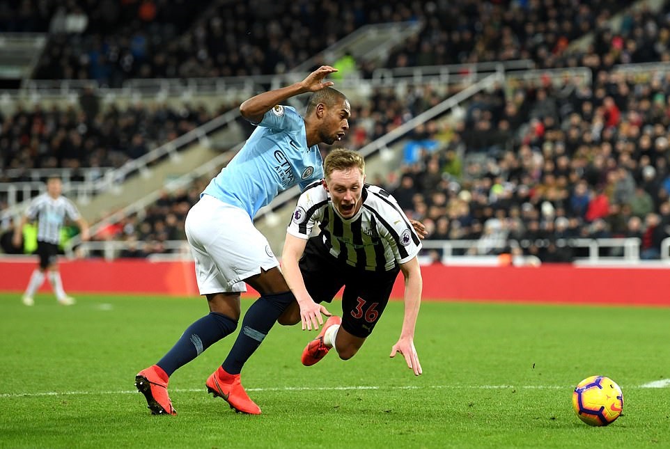 Xem lại Newcastle vs Man City (Premier League, Ngoại hạng Anh v&ograve;ng 24)